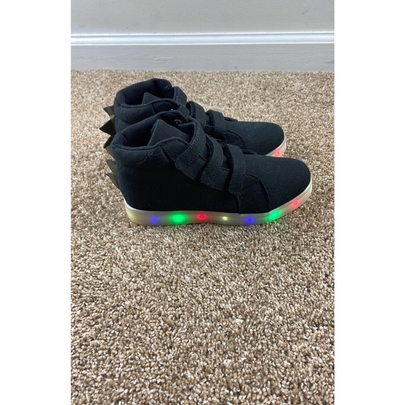 Light up Fab Kid  Dinosaur Sneakers - Picture 2 of 4